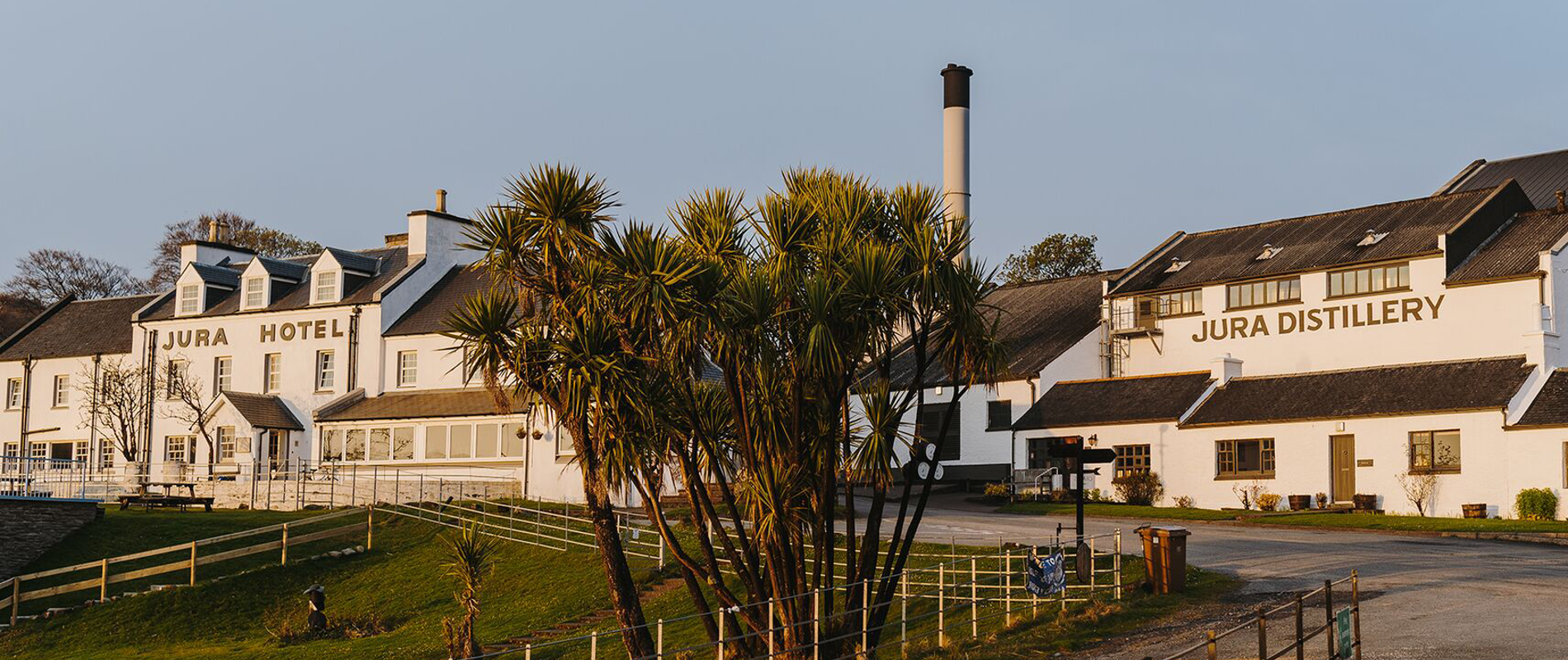 Jura Distillery Hotel At Sunset V2